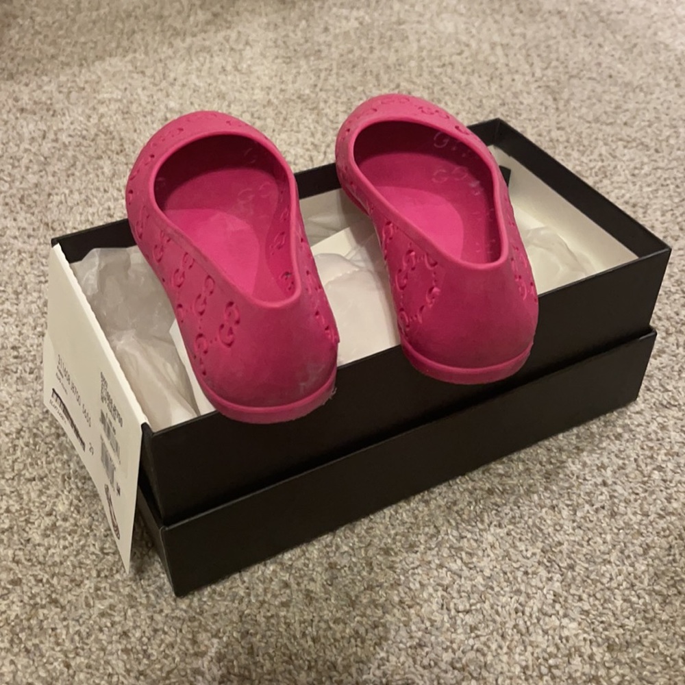 Toddler girl size 11 1/2 Gucci jellies. - Picture 2 of 4